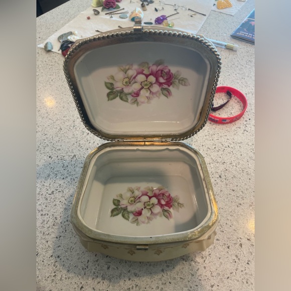 VTG Ardalt Jewelry Box - Picture 2 of 3
